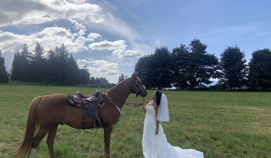 Lindsay and Jeremy's wedding in Chilliwack, British Columbia