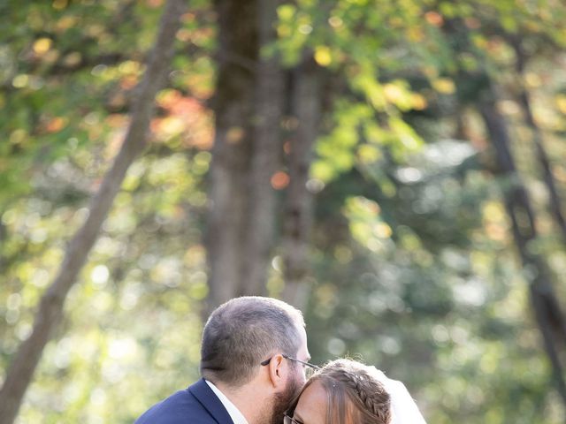 Andrew and Billie's wedding in Huntsville, Ontario 12