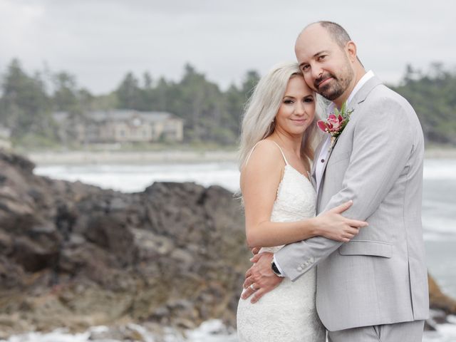 Daniel and Lisa&apos;s wedding in Tofino, British Columbia 56
