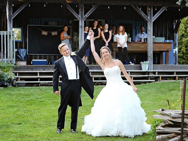 Monika and Hunter&apos;s wedding in Guelph, Ontario 23