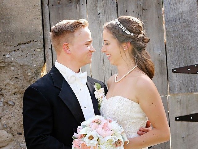 Monika and Hunter&apos;s wedding in Guelph, Ontario 32