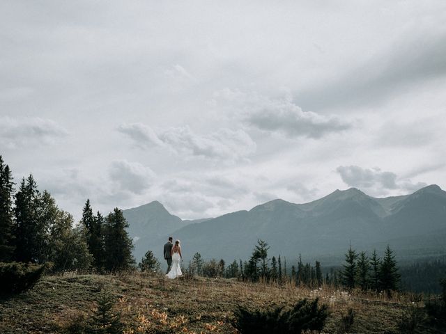 Derrick and Chelsea's wedding in Golden, British Columbia 23