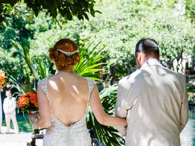 Caroline Sorel and Ignace Iggy Lai&apos;s wedding in Montreal, Quebec 21