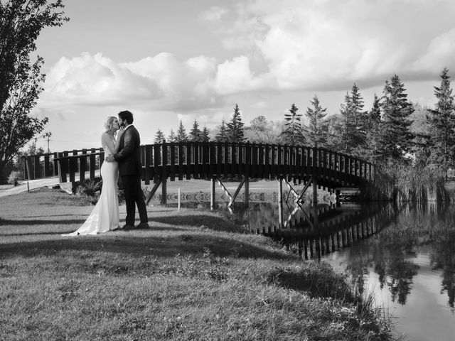 Kiersten and Court&apos;s wedding in St Andrews, Manitoba 12