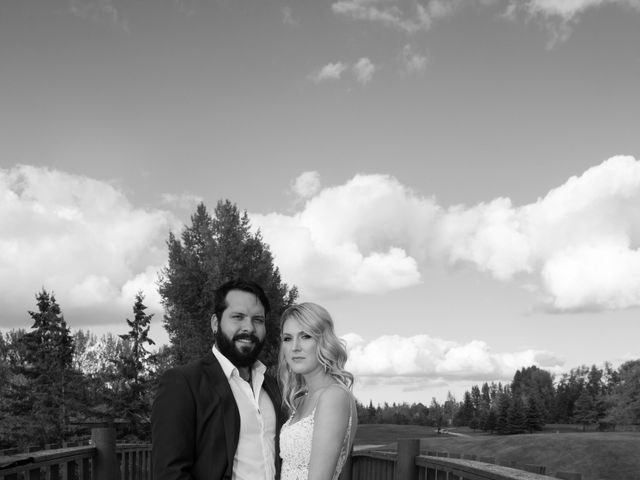 Kiersten and Court&apos;s wedding in St Andrews, Manitoba 23