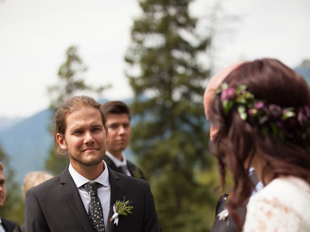 Justin and Mackenzie&apos;s wedding in Golden, British Columbia 34