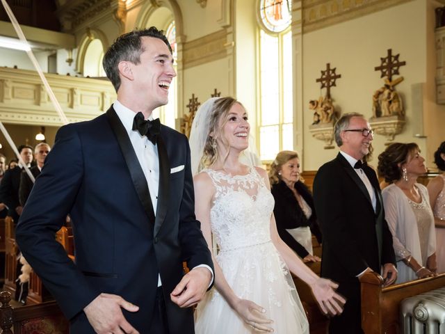 Philippe and Karine&apos;s wedding in Saint-Antoine-sur-Richelieu, Quebec 35