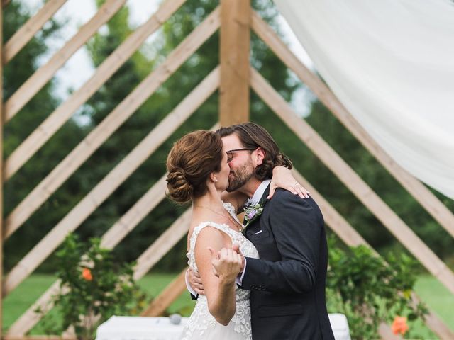 Jean-Philippe and Catherine&apos;s wedding in Saint-Charles-sur-Richelieu, Quebec 44