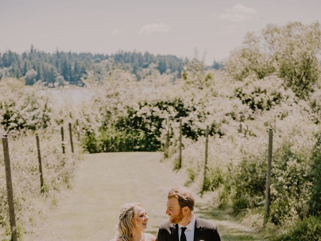 Tristan and Katie&apos;s wedding in Cowichan Bay, British Columbia 4