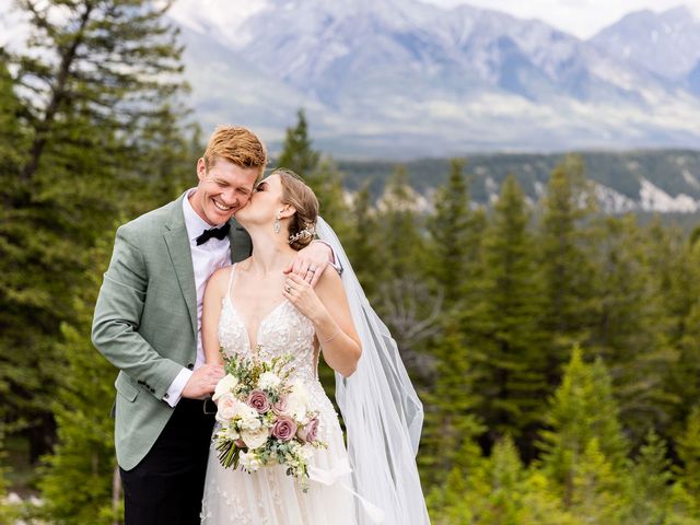 Caleb and Steph&apos;s wedding in Banff, Alberta 4