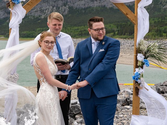 Nicolette and Porter&apos;s wedding in Canmore, Alberta 10