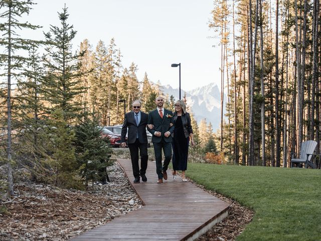 Katie and Ben&apos;s wedding in Canmore, Alberta 31