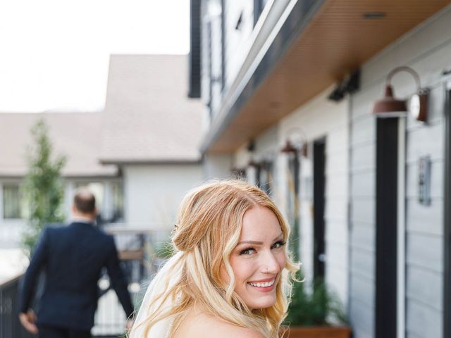 Kyle and Chelsea&apos;s wedding in Canmore, Alberta 19