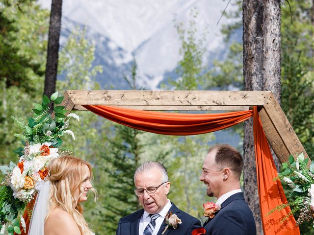Kyle and Chelsea&apos;s wedding in Canmore, Alberta 34
