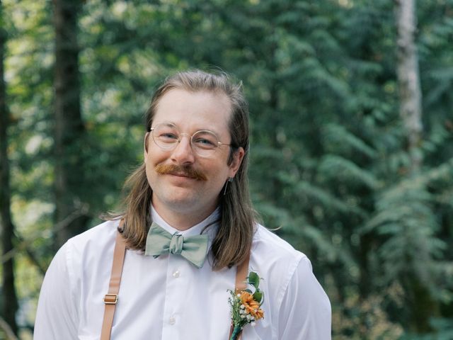 Nathan and Carlee's wedding in Squamish, British Columbia 19