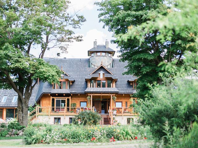 Francis and Meagan's wedding in Granby, Quebec 3