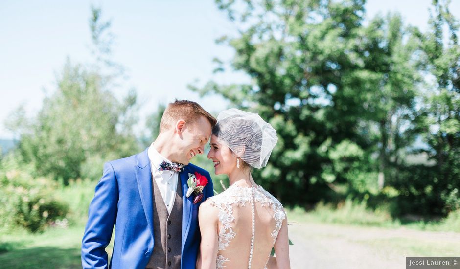 Francis and Meagan's wedding in Granby, Quebec