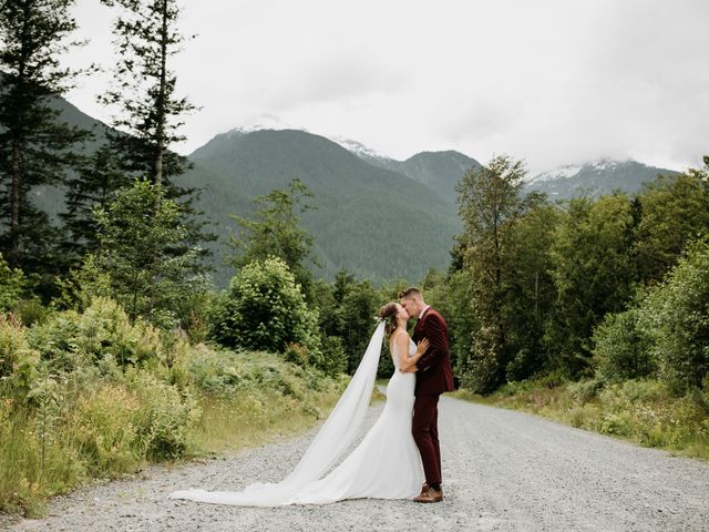 Josh and Rikki&apos;s wedding in Squamish, British Columbia 5