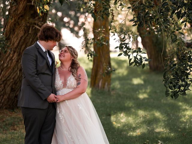 Hunter and Halaina's wedding in Edmonton, Alberta 55