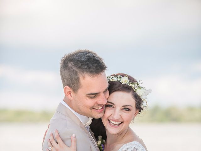 Kyle and Madison&apos;s wedding in Sutton West, Ontario 45