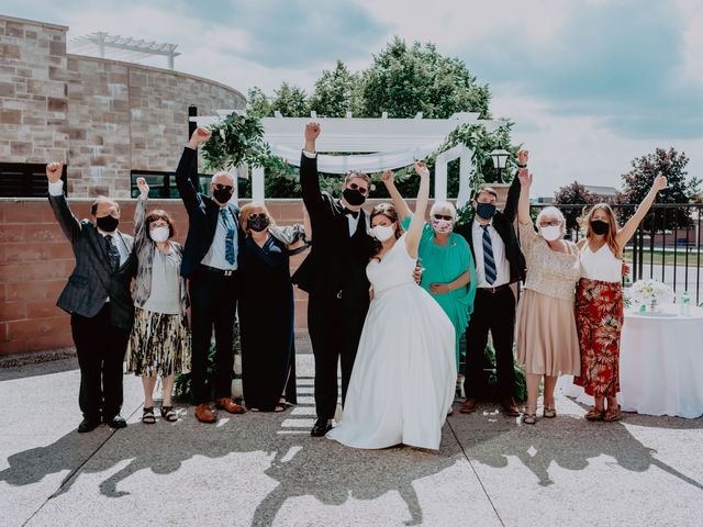 Jordan and Elle&apos;s wedding in Hamilton, Ontario 108