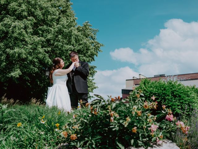 Jordan and Elle&apos;s wedding in Hamilton, Ontario 114