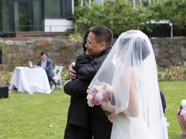 Farley and Cindy's wedding in Vancouver, British Columbia 38