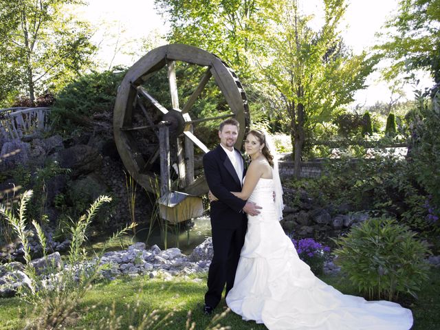 Jeff and Vanesse&apos;s wedding in Nottawa, Ontario 3