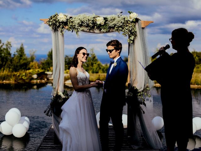 Sergei and Julia&apos;s wedding in Blue Mountains, Ontario 9