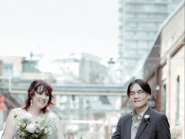 Caroline and Xiaoli&apos;s wedding in Toronto, Ontario 18