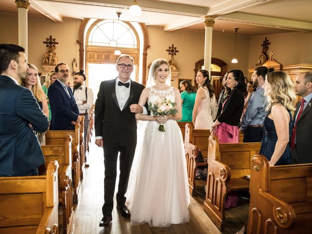 Philippe and Karine&apos;s wedding in Saint-Antoine-sur-Richelieu, Quebec 31