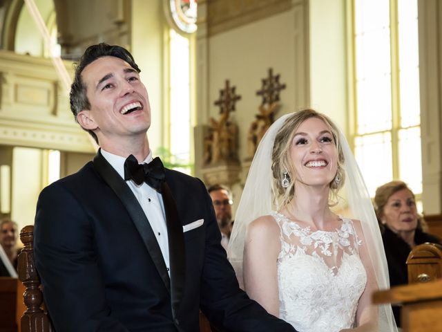 Philippe and Karine&apos;s wedding in Saint-Antoine-sur-Richelieu, Quebec 38