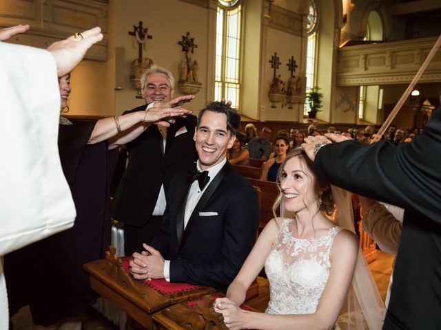 Philippe and Karine&apos;s wedding in Saint-Antoine-sur-Richelieu, Quebec 47