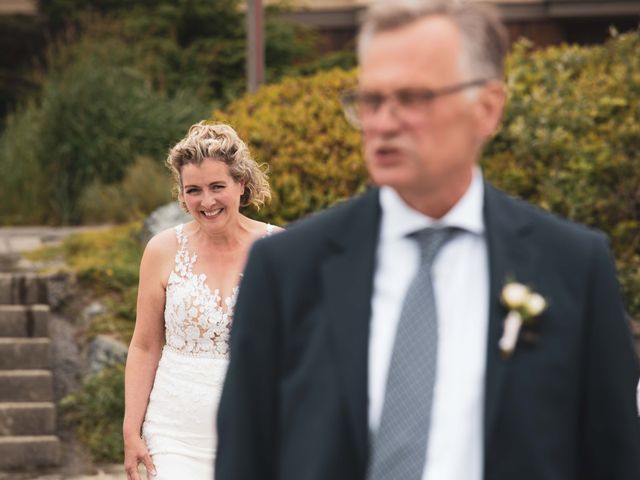 Diane and Gerry&apos;s wedding in Tofino, British Columbia 6