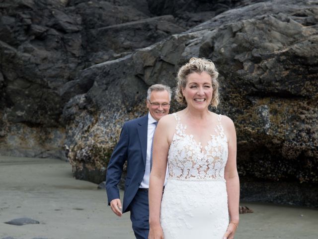 Diane and Gerry&apos;s wedding in Tofino, British Columbia 25