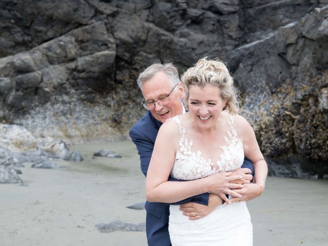 Diane and Gerry&apos;s wedding in Tofino, British Columbia 28