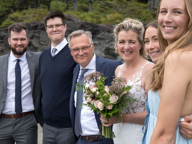 Diane and Gerry&apos;s wedding in Tofino, British Columbia 39