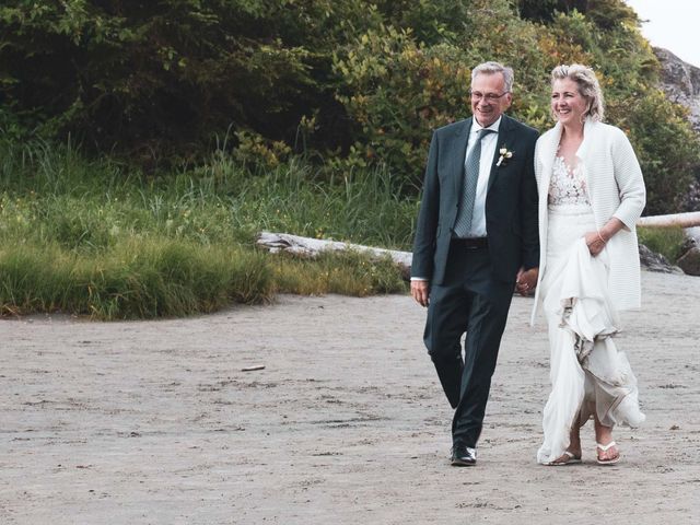 Diane and Gerry&apos;s wedding in Tofino, British Columbia 55