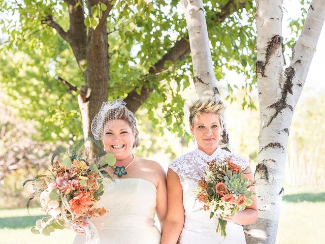 Tama Lynn and Amanda&apos;s wedding in Niagara Falls, Ontario 3