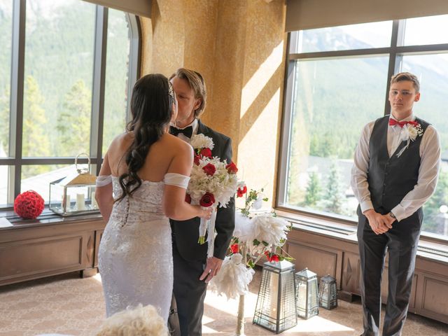 Nicole and Brad&apos;s wedding in Banff, Alberta 16