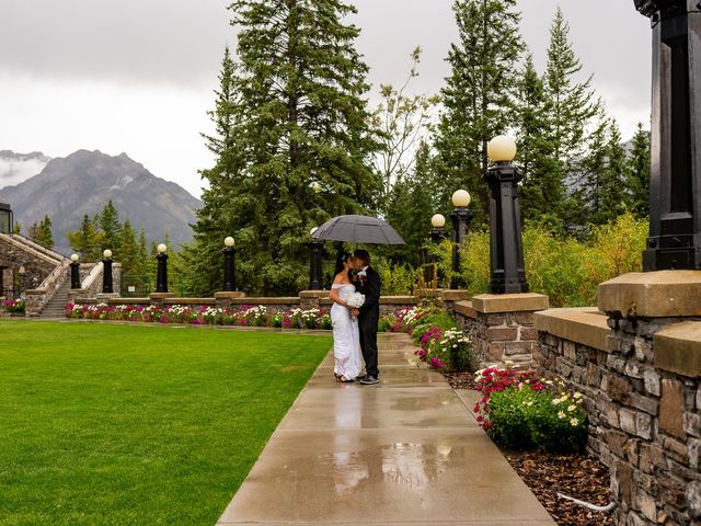 Nicole and Brad&apos;s wedding in Banff, Alberta 41