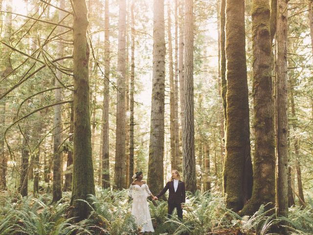 Spencer and Shasha&apos;s wedding in Sooke, British Columbia 3