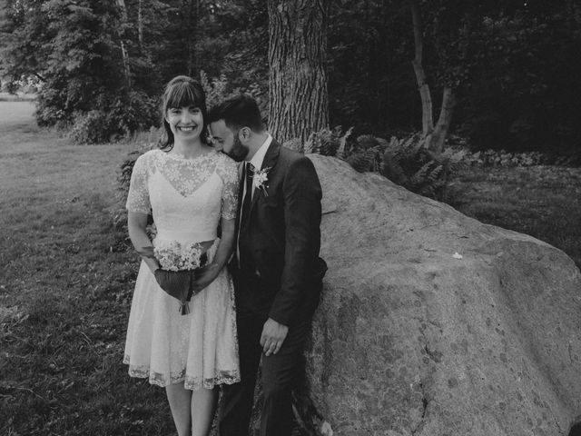 Jason and Gloria&apos;s wedding in Otterburn Park, Quebec 28