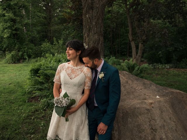 Jason and Gloria&apos;s wedding in Otterburn Park, Quebec 29