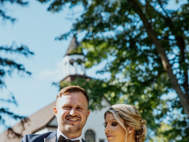 Maude and Louis Philippe&apos;s wedding in Laval, Quebec 163