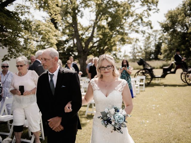 Jamie and Ashley&apos;s wedding in Peterborough, Ontario 8