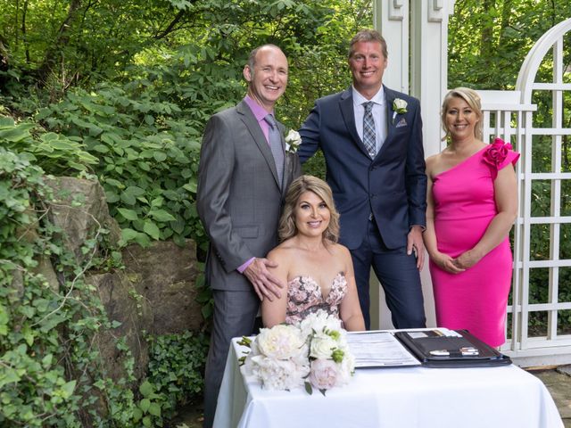 Daniel and Lorri's wedding in Ancaster, Ontario 15