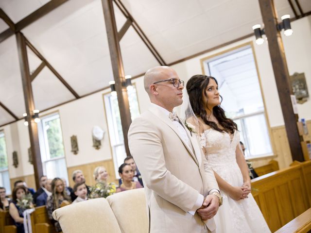 Anthony and Emilie's wedding in Terrebonne, Quebec 25