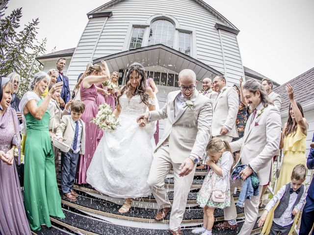 Anthony and Emilie's wedding in Terrebonne, Quebec 29