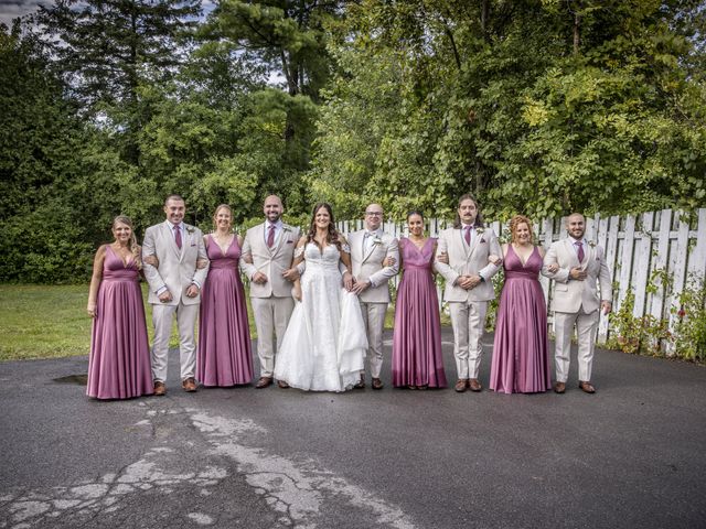Anthony and Emilie's wedding in Terrebonne, Quebec 38